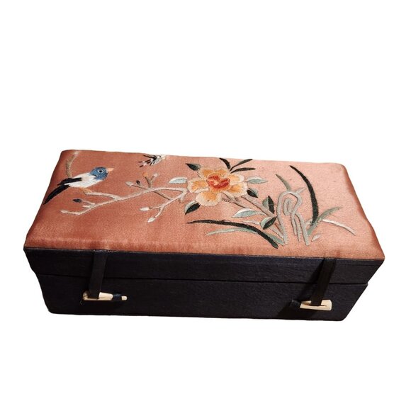 Vintage Antique 19th Century Chinese Embroidered Silk Jewelry Box With Bird & Fl - Picture 1 of 6
